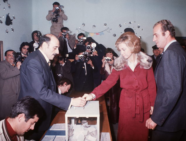 Las Cortes aprueban la Ley de Reforma Política