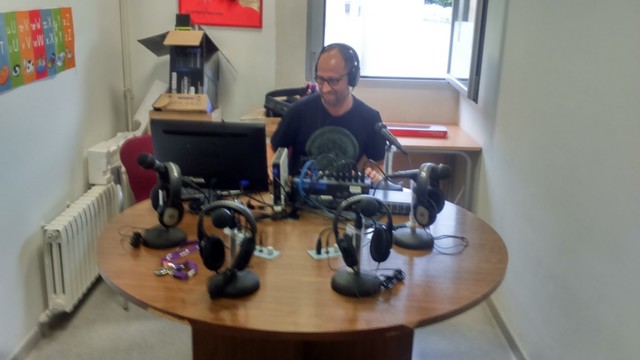 RÀDIO A L'ESCOLA