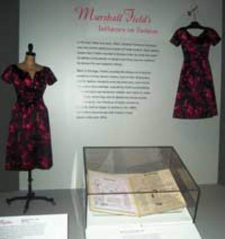 Macy's buys Marshall Field & Company, moves in on State Street