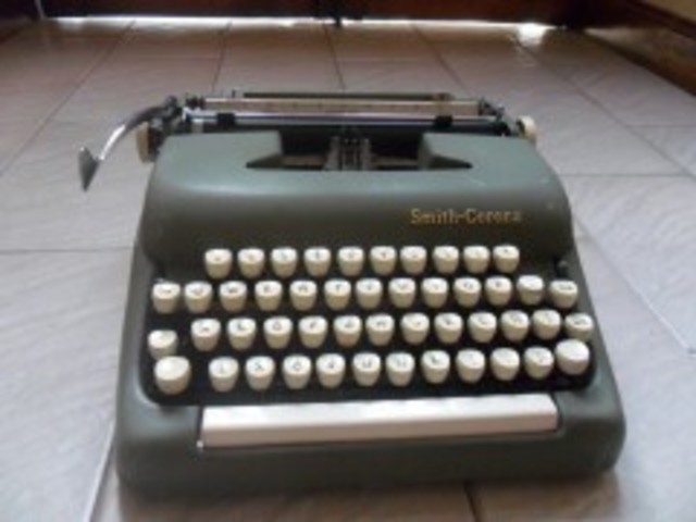 Maquina de escribir eléctrica