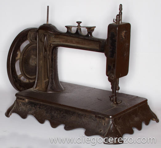 Maquina con aguja incorporada