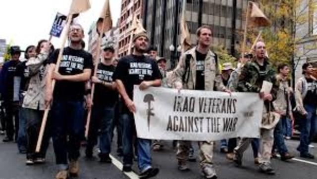 Bill Clinton ends Vietnam War