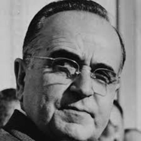 Dictator Getulio Vargas overthrows the government