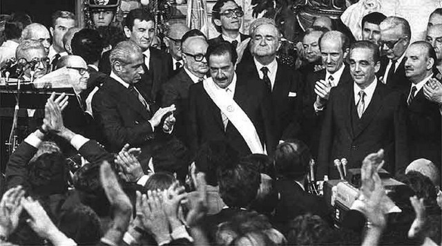 Vuelta a la Democracia