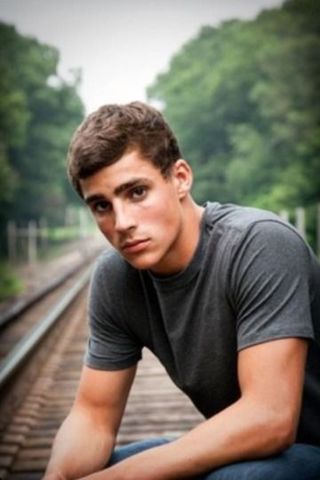 Majesty leaves for college