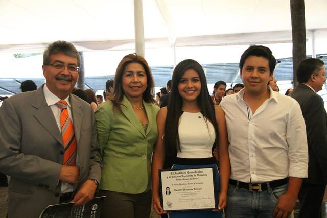 Pasado: Graduarme de la preparatoria