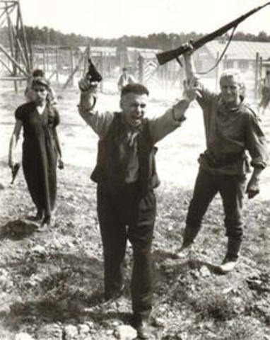 Jews resisting concentration camps