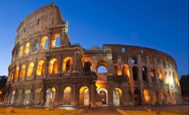 How many people did it take  to build Roman Colosseum?
