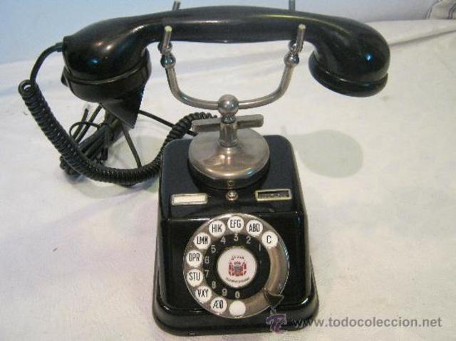 EL PRIMER TELÉFONO MÓVIL
