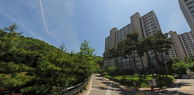 My family moved from Shinlim to Gwangju in Gyeonggi.