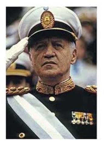 Leopoldo Galtieri died.