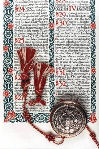 The socio-economic transformation. In 1915 adopted a new Constitution