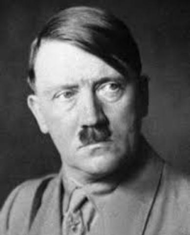 Nacimiento de Adolf Hitler.