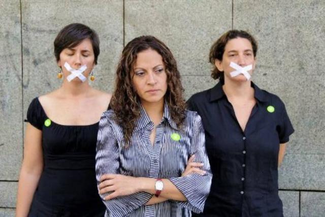 Defendiendo los derechos de las mujeres