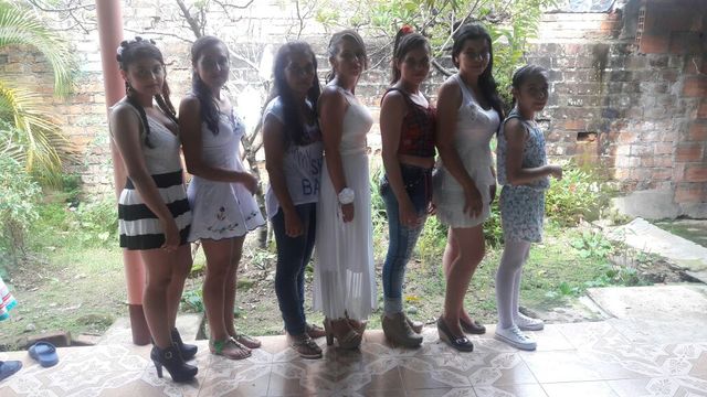 MI MADRE MIS HERMANAS