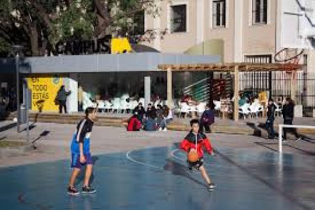 La DIADA se puede percibir en el juego como principal medio para anteponer a la adolescencia al consumo de drogas.