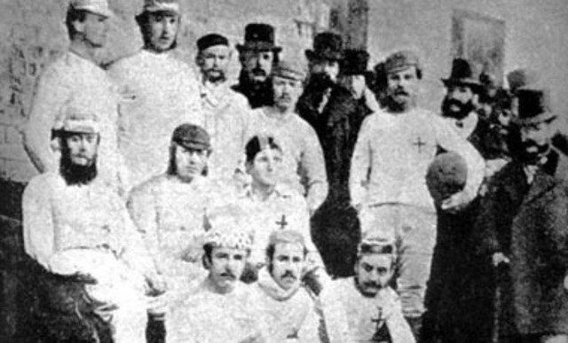 SE CREAN CLUBES APARTE DE LOS CLUBES UNIVERSITARIOS DE LENGUA INGLESA