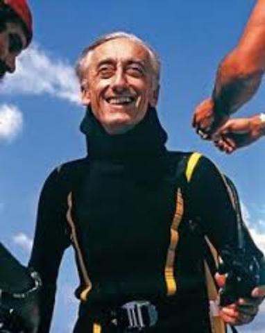 Jacques Cousteau develops SCUBA