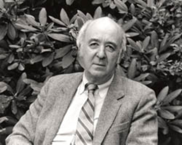 1982 Comienza en la University of Kent el desarrollo de Guide