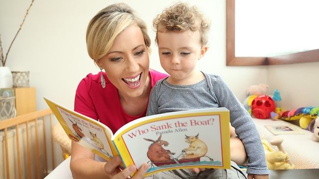 Points to things in a book