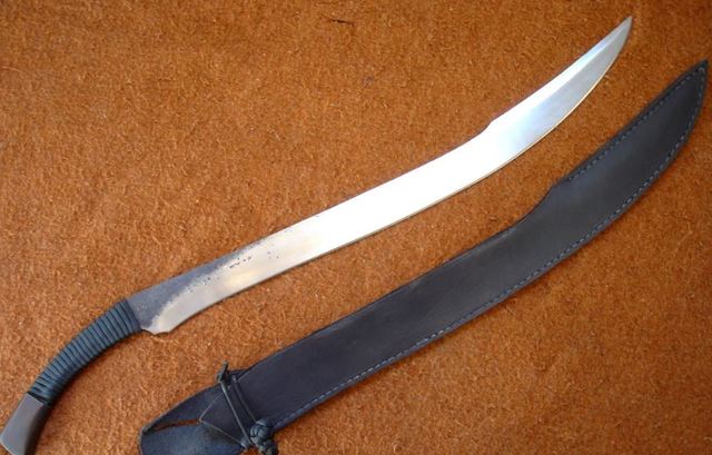 curved one handed swords