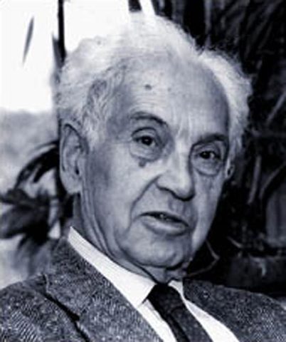 Ernst Mayr develops the Biological Species Concept