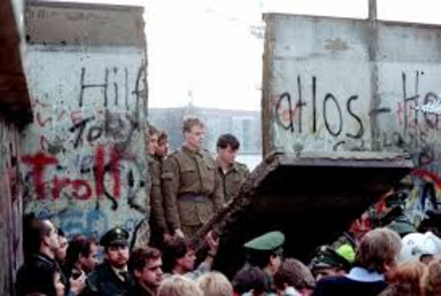Berlin wall torn down