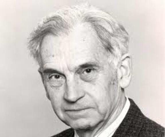 Ernst Mayr develops the Biological Species Concept