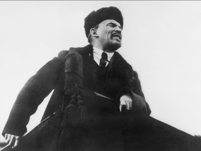 Lenin shipped by Germans to Russia