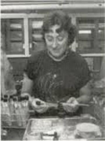 Barbara McClintock describes transposons