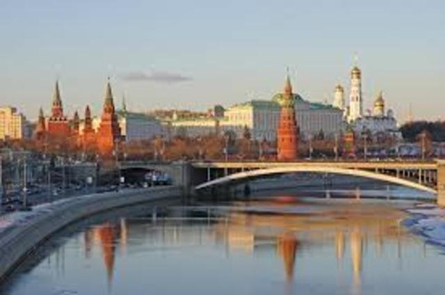 The capital of Russia is changed from St. Petersburg to Moscow