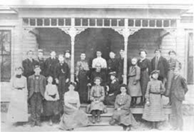 Women Admitted to National Deaf-Mute College