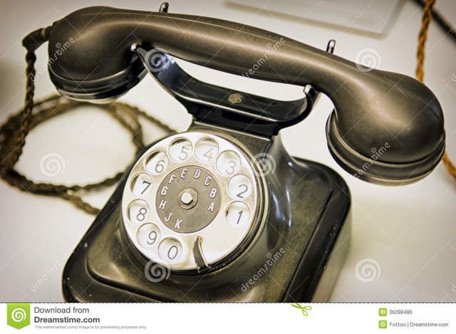 First phone to combine a ringer and handset