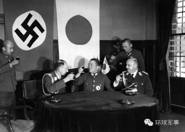 Anti-Comintern Pact signed