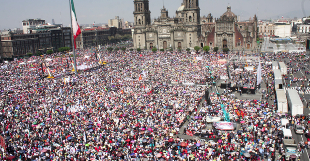 Manifestación de Morena en el Zócalo