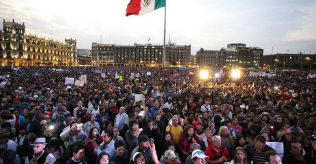 Fracasa plan de Peña para olvidar Ayotzinapa: a 4 meses, marchan miles.