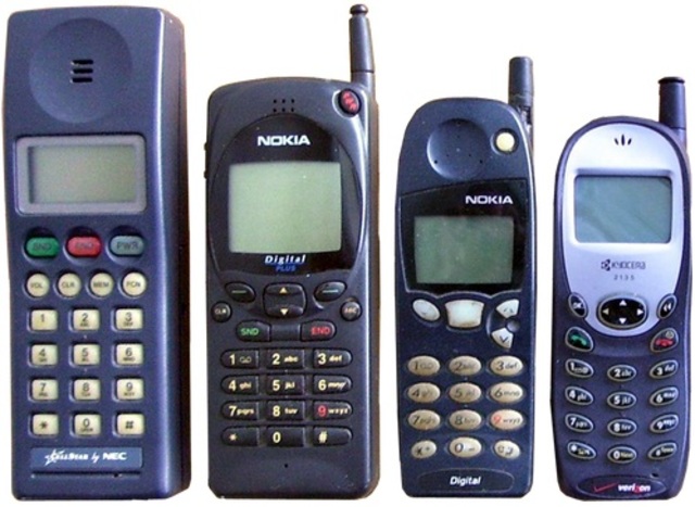 The first mobile phone service was tested. It could link vehicles by using via sound waves.