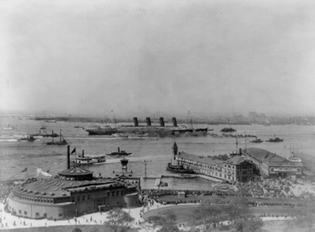 Verrazzano, sailing for France discovers New York Harbor