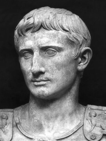 caesar augustus becomes emperor