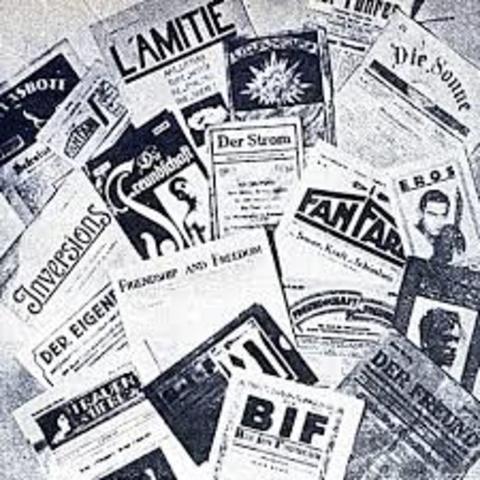 Publicación de la primera Revista - Sistema de impresión periódica