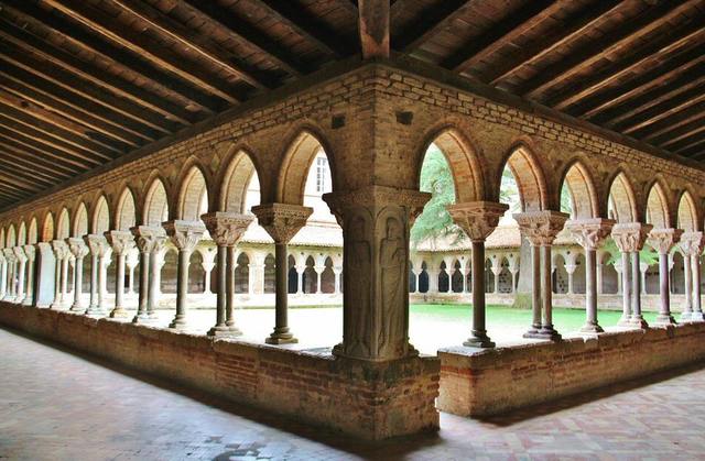 Claustro de la abadía de Moissac