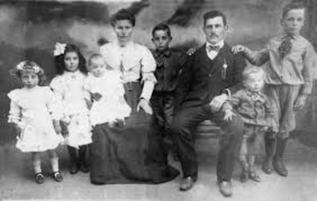 FAMILIAS EN EL AÑO 1910
