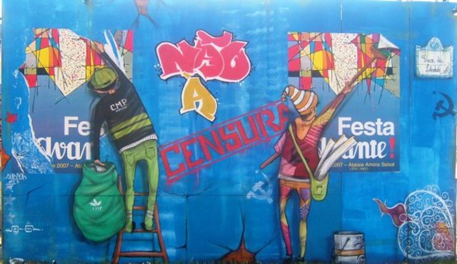 "Não à Censura"