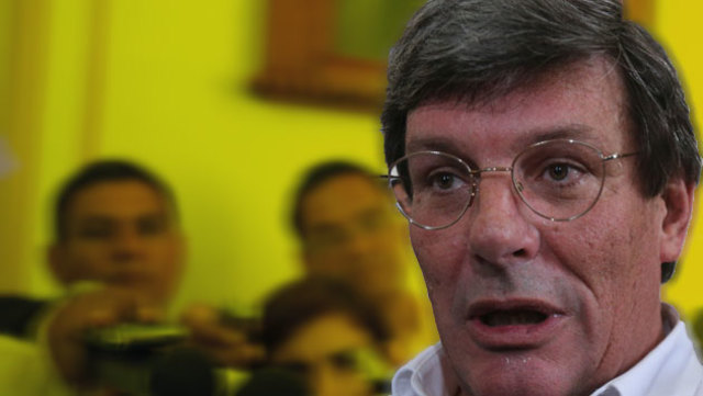 Rafael Rey se suma a #ConMisHijosNoTeMetas