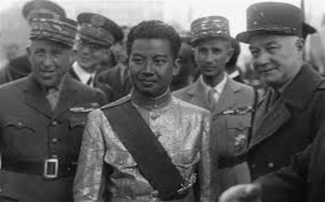 1953-Under King Sihanouk, Cambodias Kingdom becomes the Kingdom of Cambodia.