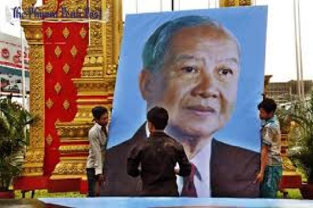 1960 - Sihanouk's father dies.