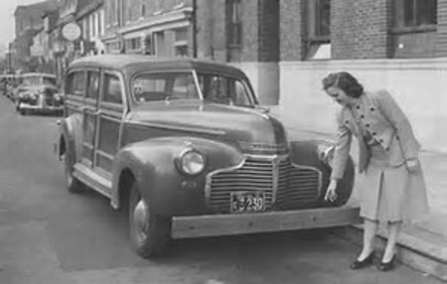 Franklin Roosevelt proposes Lend-Lease Program