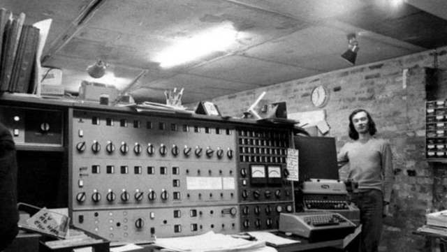 1960’s & 1970’s: Mainframe Computer-Based Training.