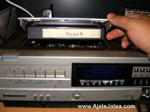 USO DE LA VIDEOCASETERA