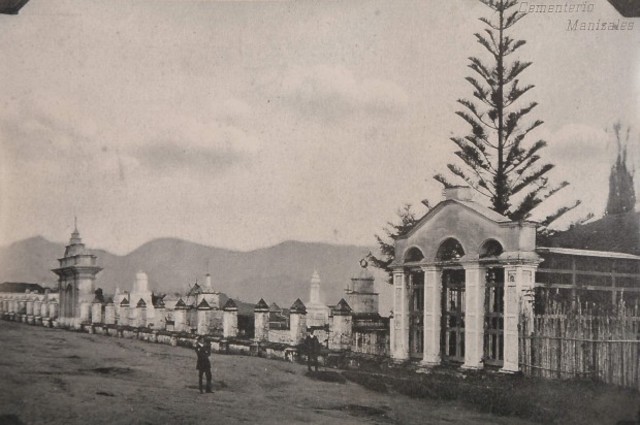 1919—El tenis llego a Manizales, (Jaime Sáenz , Bernardo Ocampo y Gutiérrez).